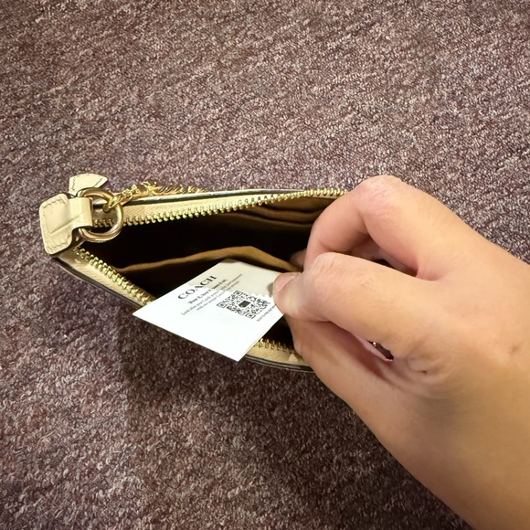 Coach Nolita 19 - Picture 5 of 10